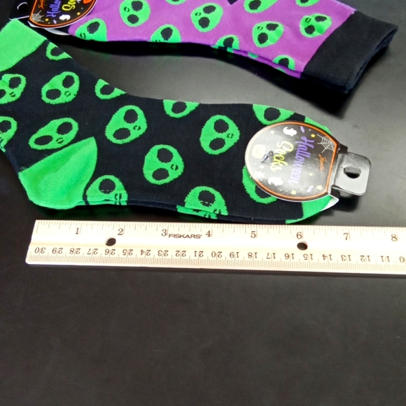 Alien Nation Socks - Picture 3 of 5